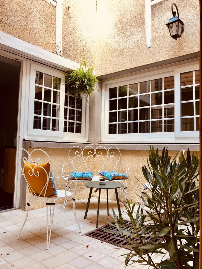 L'amantine D'hotes Et Bourges